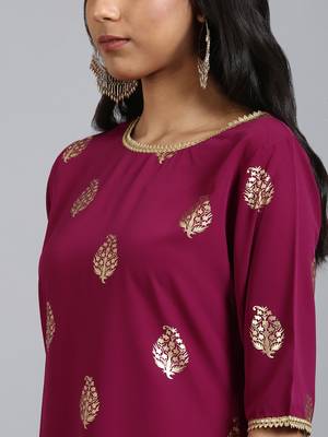 Janasya Magenta golden print crepe salwar 4