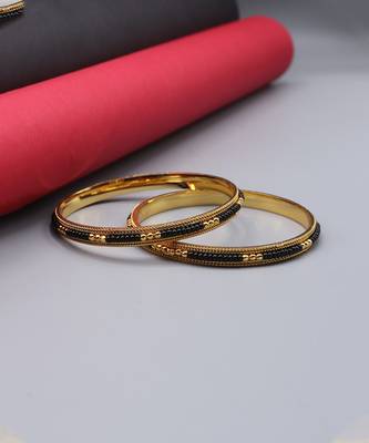 Set of 2 Bangles and Bracelets with Gold-Plated Beads 4