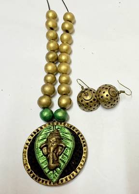 gree and antique gold Terracotta jewellery 1