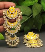 Yellow danglers-drops