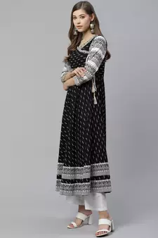 Women'S Cotton & Cotton Slub Ikat Printed Anarkali Kurta (Black)
