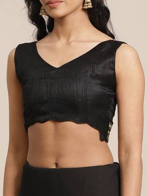 Black plain georgette saree with blouse 3