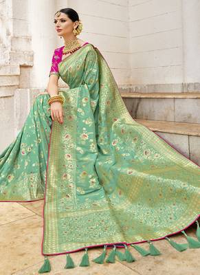 Green Woven Silk Blend Saree With Blouse 3