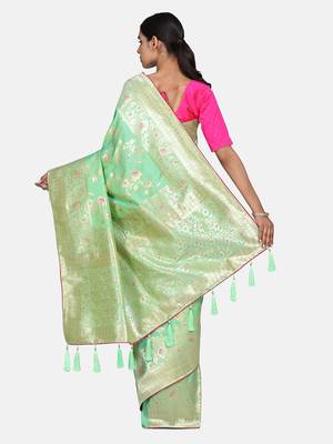 Green Woven Silk Blend Saree With Blouse 5