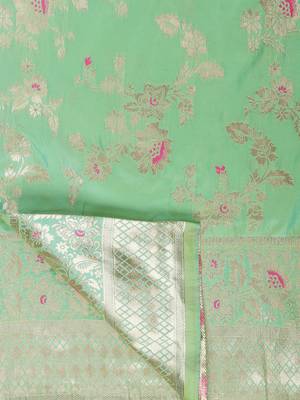 Green Woven Silk Blend Saree With Blouse 6