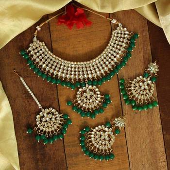 Green necklace-sets 2