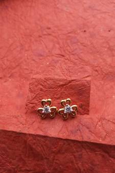 Fashion American Diamond Gold plated Stud Earrings for girls