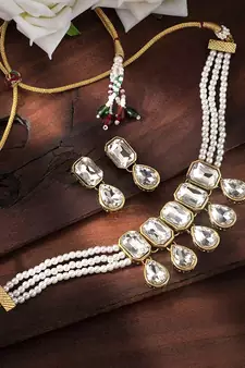 Traditional Handcrafted Beaded Choker with Earrings For Women/Girls 