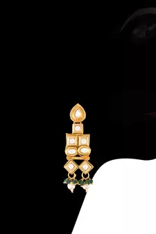Uncut Polki Kundan Brass Jewellery Set With Earrings Emerald Crystal Onyx Long Mala for Women (ML252G)