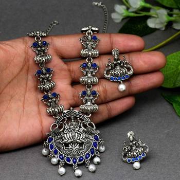 Blue necklace-sets 2