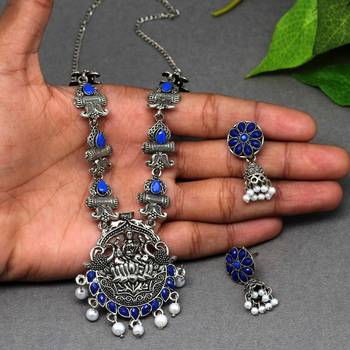 Blue necklace-sets 2