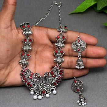 Maroon necklace-sets 2
