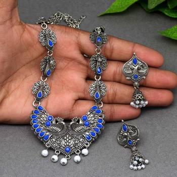 Blue necklace-sets 2