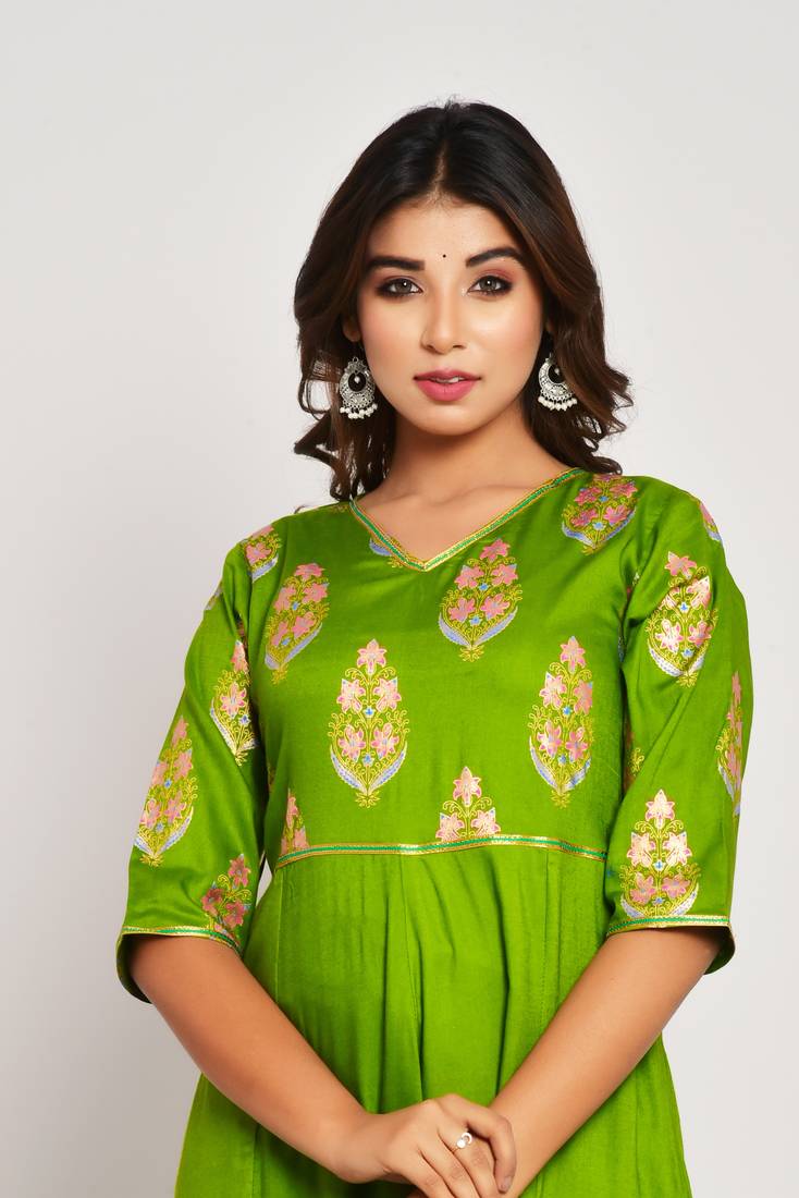 Women's Gold Print Dark Green  Rayon Kurtas