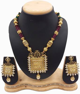 Maroon necklaces 1