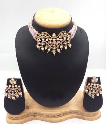 Pink kundan studded & pearl necklaces 1