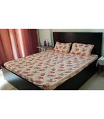 Sanwariya Handstitched 250TC Cotton Fitted King Size Bedsheet With 2 Pillow Covers