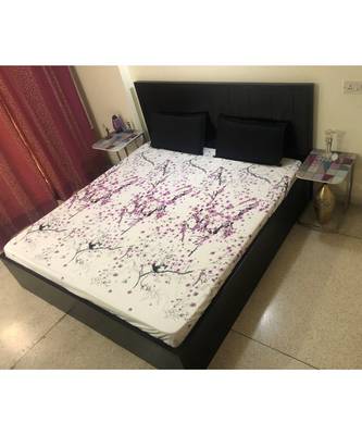 Sanwariya Handstitched 180TC Cotton Fitted King Size Bedsheet With 2 Pillow Covers 1
