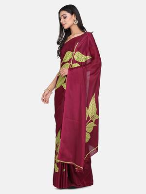 Maroon printed crepe saree with blouse 3