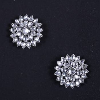 Unique Antiq Silver Flower Studs 2