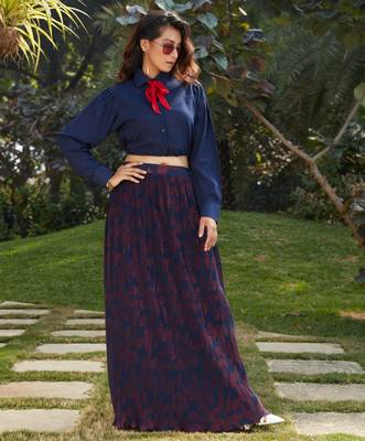 Navy-blue plain polyester Semi Stitched bridal lehenga 3