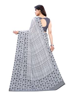 Grey printed georgette saree with blouse 3