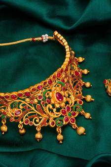 antique gold Alloy necklace sets