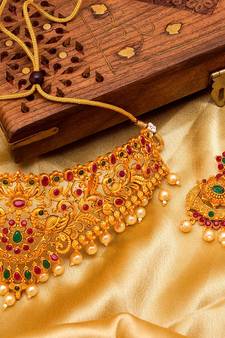 antique gold Alloy necklace sets