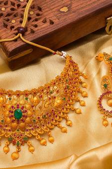 antique gold Alloy necklace sets