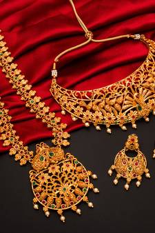 antique gold Alloy necklace sets