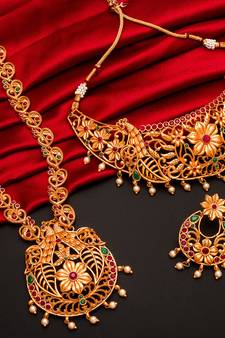 antique gold Alloy necklace sets