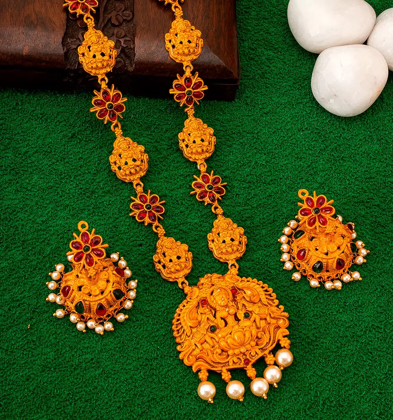 antique gold Alloy necklace sets