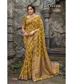 Green gadwal sarees Traditional Saree with Contrast Border