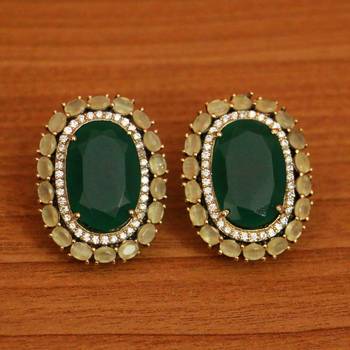 Green studs 1