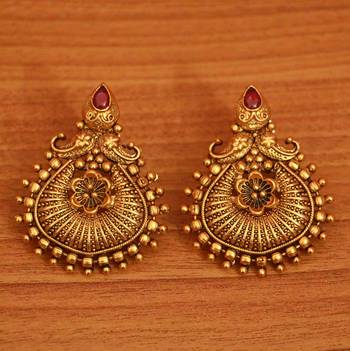 Red danglers-drops 1