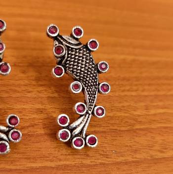 Red studs 2