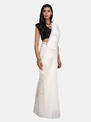 White Triangle Design Hand Weaven Cotton Silk Handloom Saree With Blouse 3