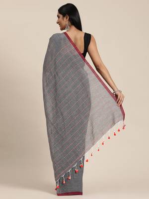 Grey Plain Cotton Handloom Sarees With Blouse 4