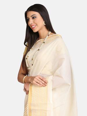 Cream Embroidered Cotton Saree With Blouse 5