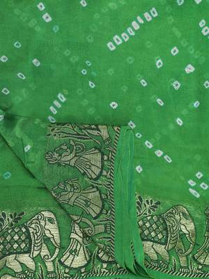 Green printed georgette saree with blouse 6
