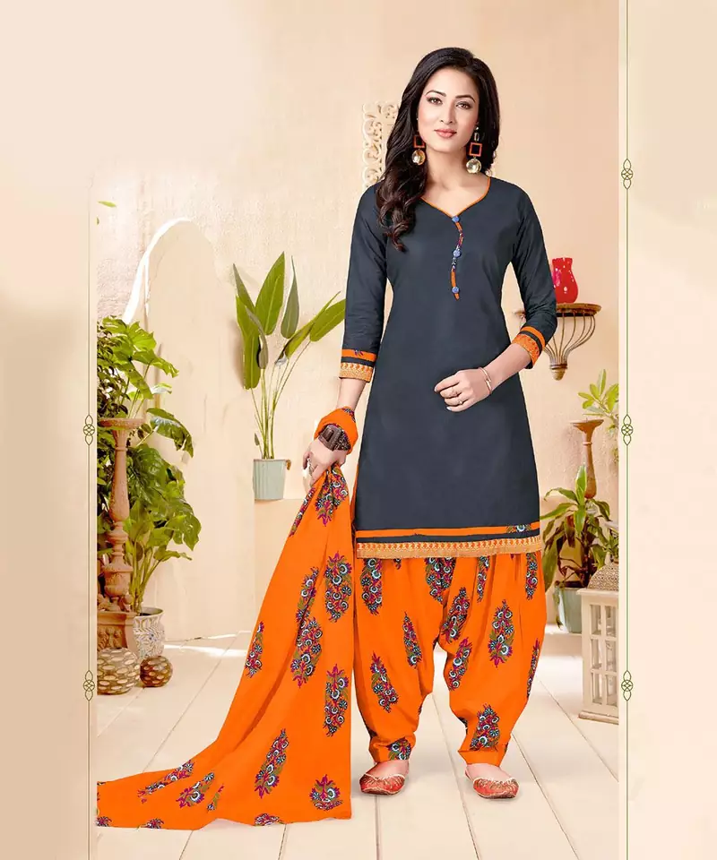 black cotton dress