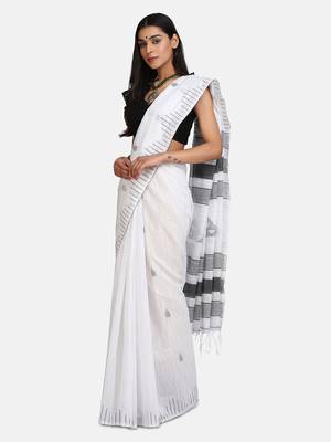 White Triangle Design Hand Weaven Cotton Silk Handloom Saree With Blouse 1