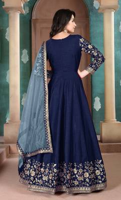 Navy-blue embroidered silk salwar 4