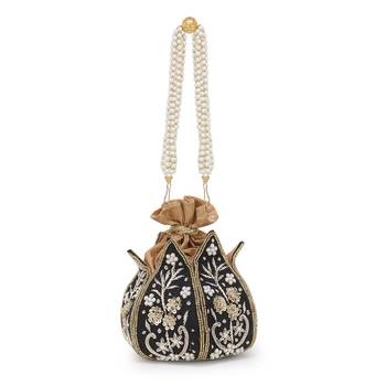 velvet black  potli 3