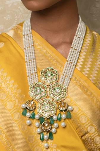 Jazzy Enamelled Green Kundan  Jade And Pearls Necklace