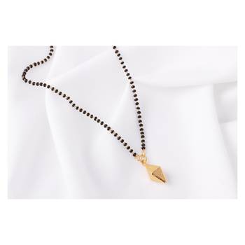 Gold mangalsutra 4