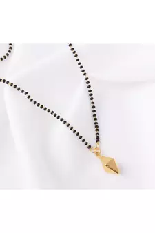 Gold mangalsutra