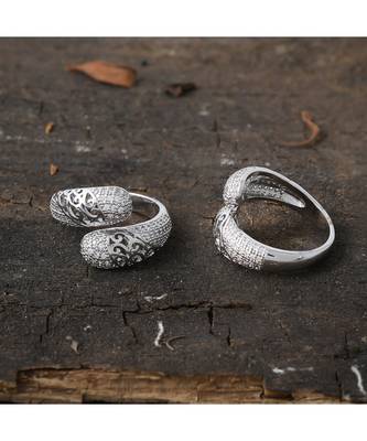 silver beautiful elegant designer diamond ring 1