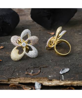 three tone stylish flower pattern classy ring 1