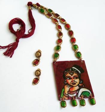 Maroon agate necklaces 1